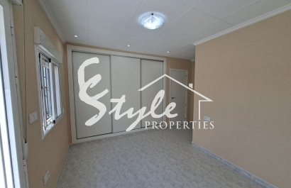 Resale - Adosado - La Marina