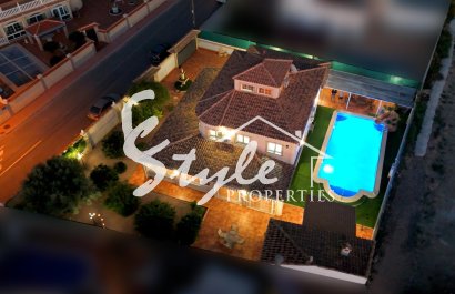 Resale - Villa - Torrevieja - El Chaparal