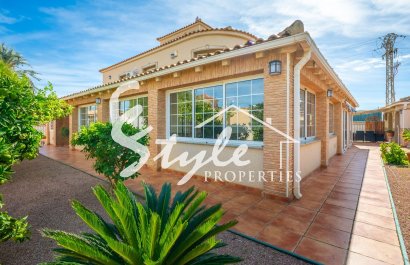 Resale - Villa - Torrevieja - El Chaparal