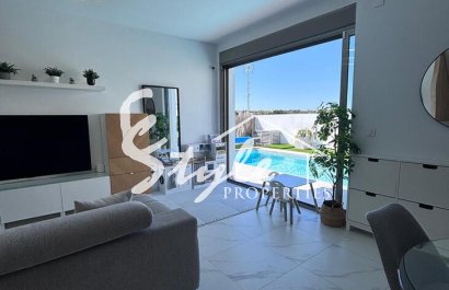 Resale - Villa - Villamartín - Pau 8
