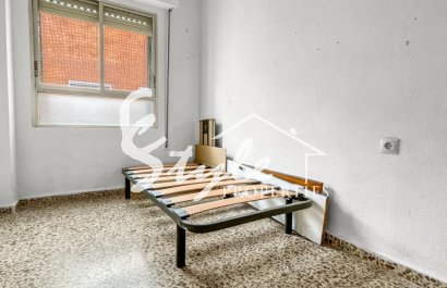 Resale - Apartament  - Guardamar - Pueblo