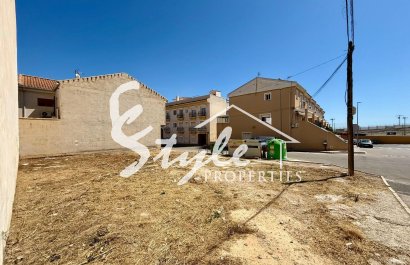 Resale - Urban building plot - San Miguel De Salinas - CENTRO URBANO