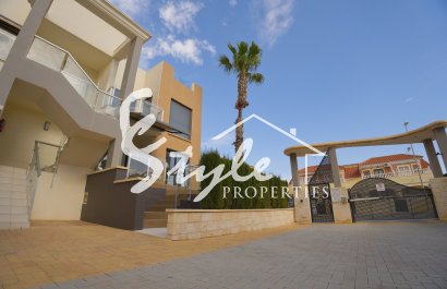 Resale - Townhouse - Orihuela-Costa - La Zenia