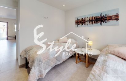 Reventa - Apartamento - Torrevieja - Aguas Nuevas