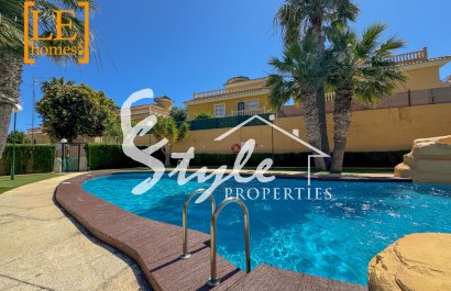 Resale - Apartamento - Orihuela-Costa - Villamartin