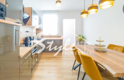 Resale - Apartamento - Torrevieja - Playa del Cura