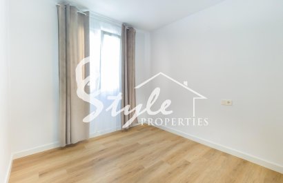 Resale - Apartamento - Torrevieja - Playa del Cura