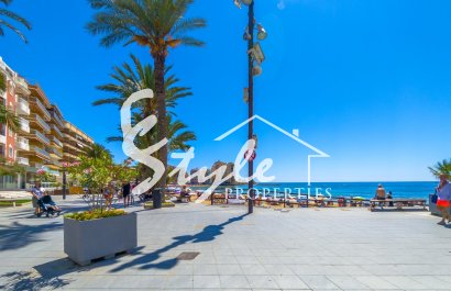 Resale - Apartamento - Torrevieja - Playa del Cura