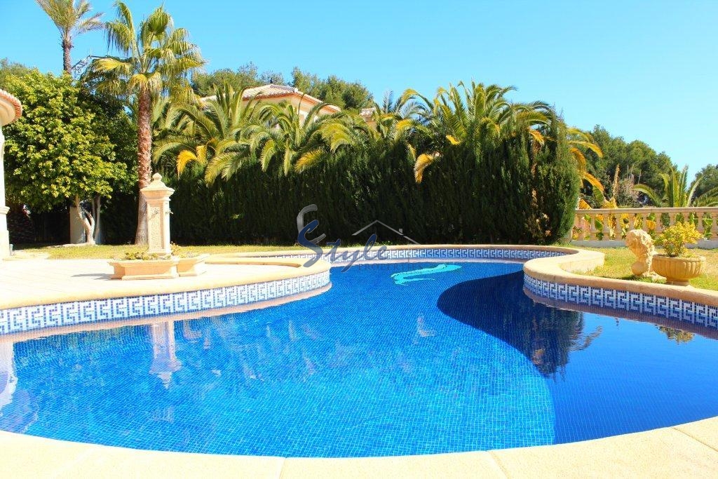 Luxury villa with private pool for sale in Benissa 301-9