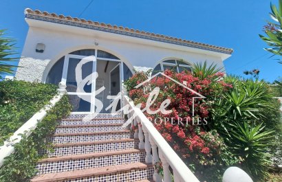 Resale - Villa - San Miguel De Salinas - BLUE LAGOON