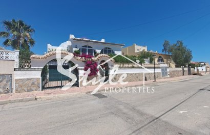 Resale - Villa - San Miguel De Salinas - BLUE LAGOON
