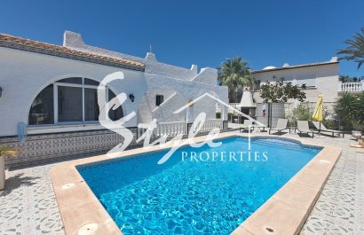 Resale - Villa - San Miguel De Salinas - BLUE LAGOON