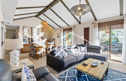 Resale - Villa - Alicante - El Poble Llevanti