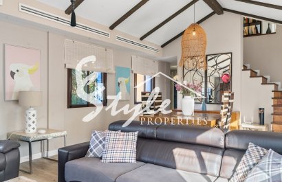 Resale - Villa - Alicante - El Poble Llevanti
