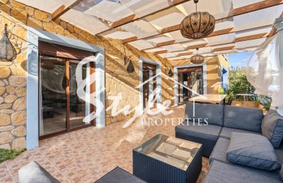 Resale - Villa - Alicante - El Poble Llevanti