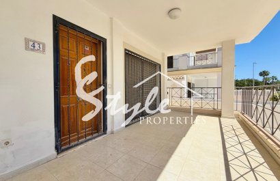 Resale - Semi-Detached Villa - Ciudad Quesada