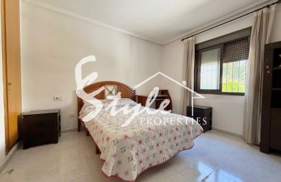 Resale - Semi-Detached Villa - Ciudad Quesada