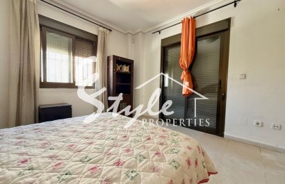 Resale - Semi-Detached Villa - Ciudad Quesada