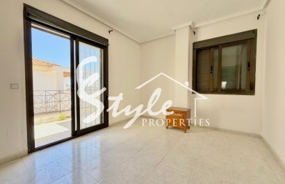 Resale - Semi-Detached Villa - Ciudad Quesada