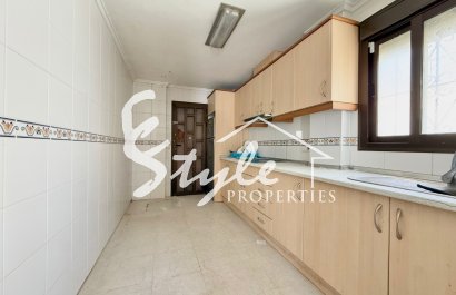 Resale - Semi-Detached Villa - Ciudad Quesada
