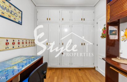 Resale - Apartamento - Torrevieja - Centro - Muelle Pesquero