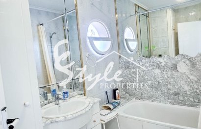 Resale - Apartamento - Los Altos