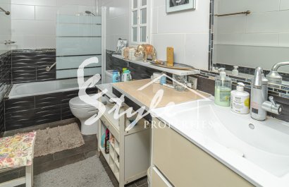 Resale - Semi-Detached Villa - Villamartín - Villamartin