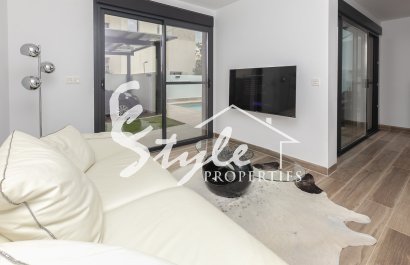 Reventa - Villa - Los Montesinos
