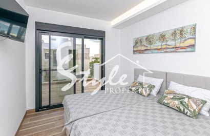Reventa - Villa - Los Montesinos