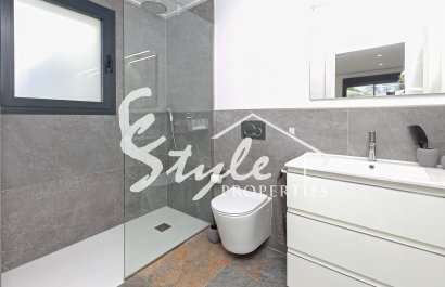 Reventa - Villa - Los Montesinos