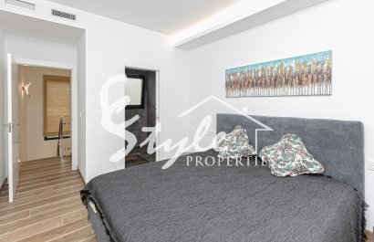 Reventa - Villa - Los Montesinos