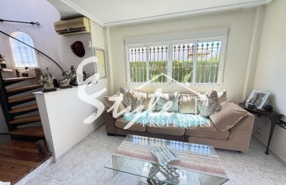Reventa - Villa - Villamartín - Villamartin