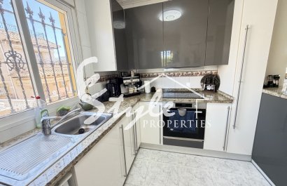Reventa - Villa - Villamartín - Villamartin