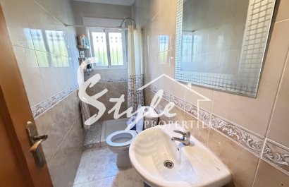 Reventa - Villa - Villamartín - Villamartin