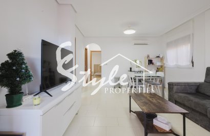 Resale - Villa - Torrevieja - Aguas Nuevas