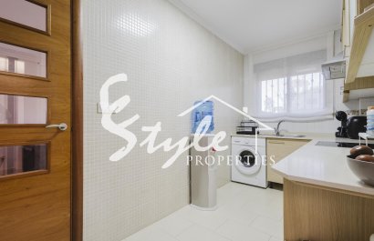 Resale - Villa - Torrevieja - Aguas Nuevas