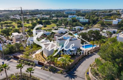 Resale - Villa - Orihuela-Costa - Las Colinas Golf