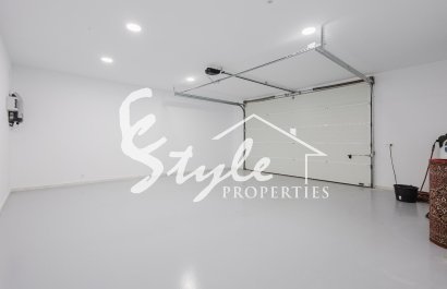 Resale - Villa - Orihuela-Costa - Las Colinas Golf