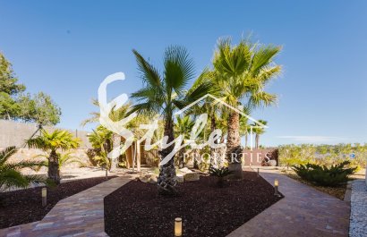 Resale - Villa - Orihuela-Costa - Las Colinas Golf