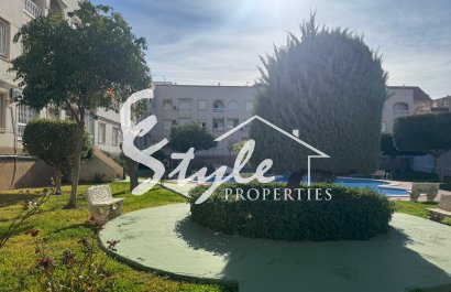 Resale - Apartamento - Torrevieja - Playa del Acequión