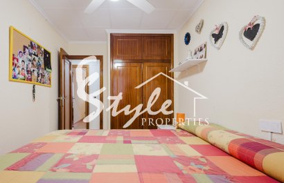 Resale - Apartamento - Torrevieja - Playa del Acequión