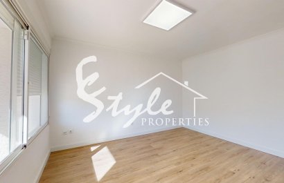 Resale - Apartamento - Orihuela-Costa - Villamartin