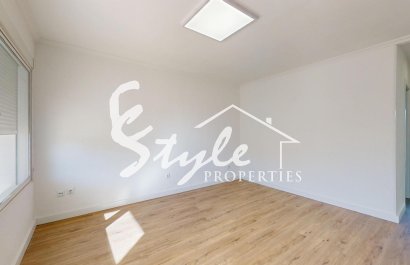 Resale - Apartamento - Orihuela-Costa - Villamartin