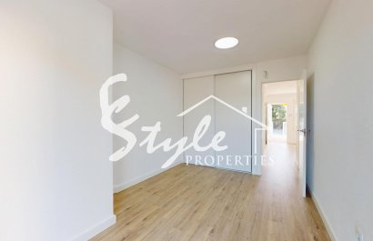 Resale - Apartamento - Orihuela-Costa - Villamartin