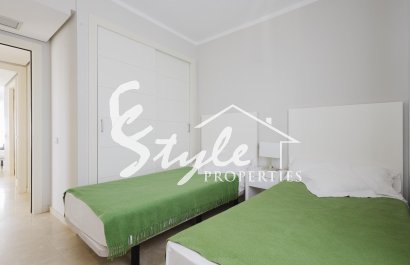 Resale - Apartament  - Orihuela-Costa - Las Colinas Golf