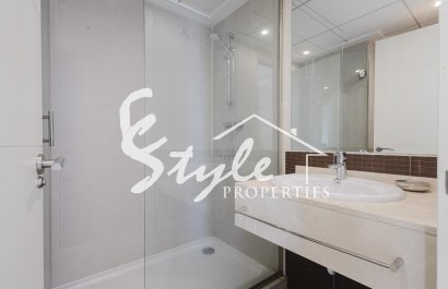 Resale - Apartament  - Orihuela-Costa - Las Colinas Golf