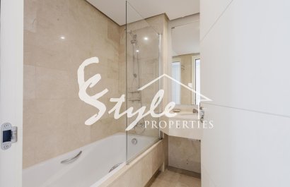 Resale - Apartament  - Orihuela-Costa - Las Colinas Golf