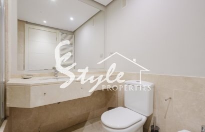 Resale - Apartament  - Orihuela-Costa - Las Colinas Golf