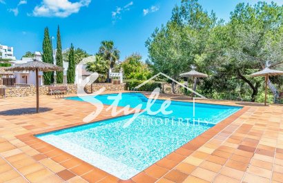 Resale - Apartament  - Orihuela-Costa - Las Colinas Golf