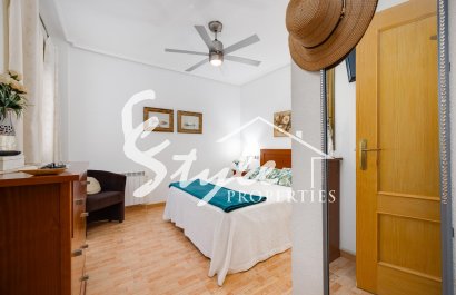 Resale - Apartamento - Torrevieja - Playa del Acequión